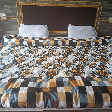 Hotel Pine Spring Dharamsala Zewnętrze zdjęcie