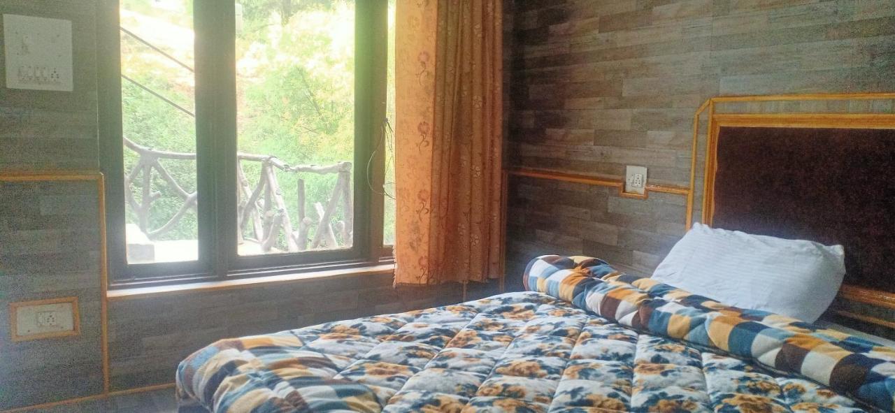Hotel Pine Spring Dharamsala Zewnętrze zdjęcie