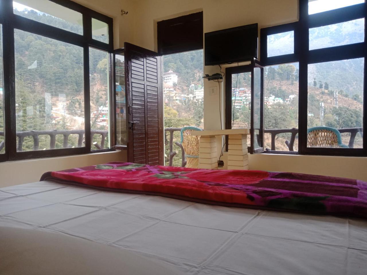 Hotel Pine Spring Dharamsala Zewnętrze zdjęcie