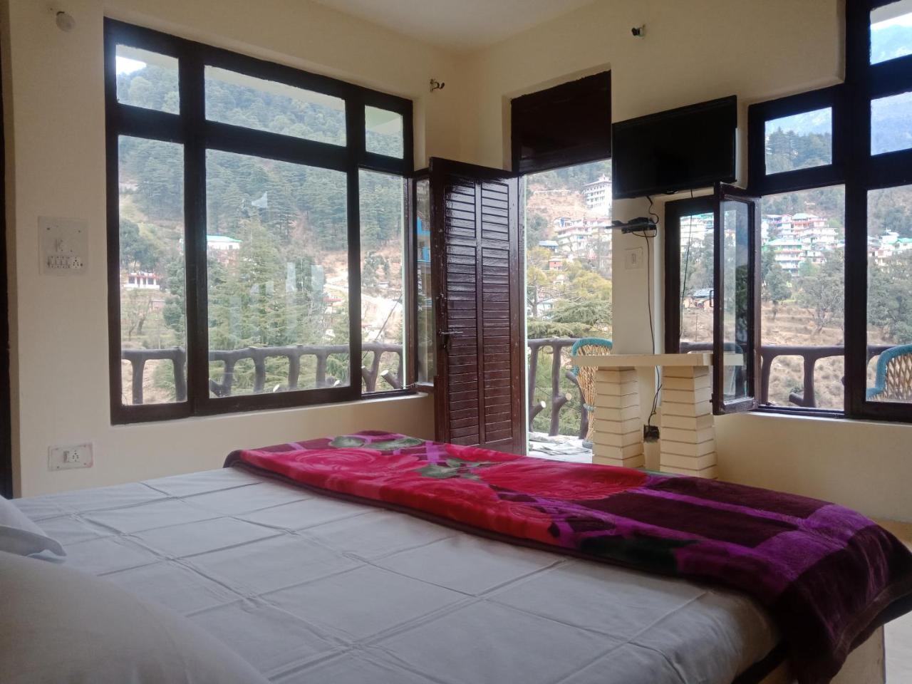 Hotel Pine Spring Dharamsala Zewnętrze zdjęcie
