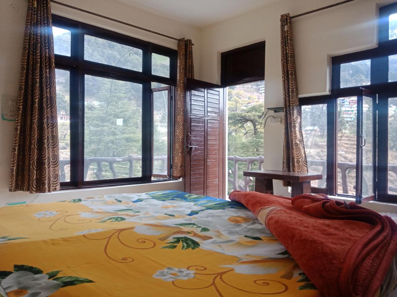 Hotel Pine Spring Dharamsala Zewnętrze zdjęcie